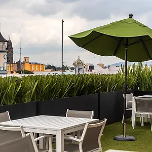 Nube, Centro Hotel